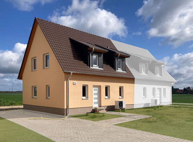 HIER ziehen Sie sofort ZUM ABSOLUTEN SONDERPREIS ein ! Doppelhaushälfte zentral gelegen